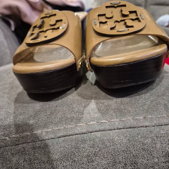 Tory Burch Wedge Slides Tan Like New Size 6.5M - Picture 5 of 8